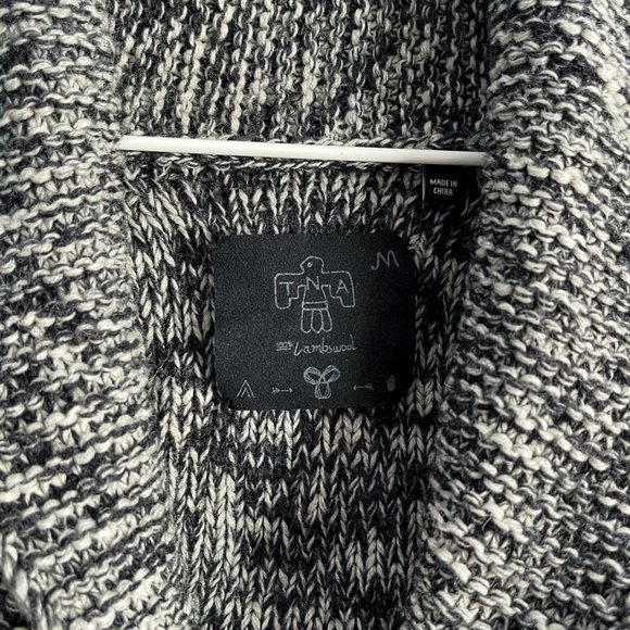 Aritzia TNA Black & White 100% Lambswool Knit Cardigan Shawl Collar Sweater Sz M - Picture 8 of 10